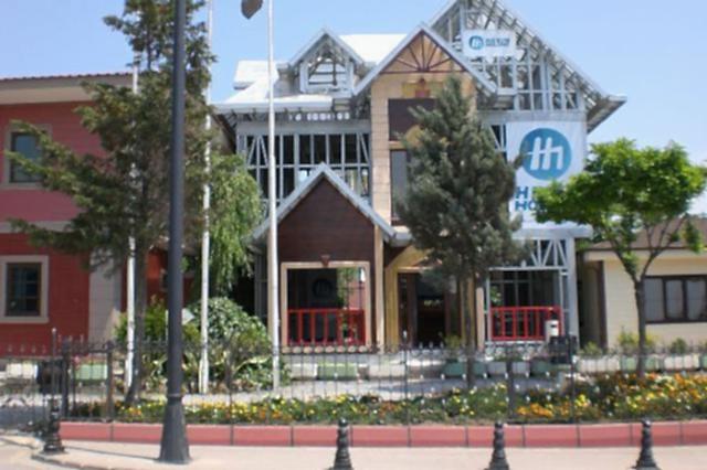 Hekim Holding Fuar Evi